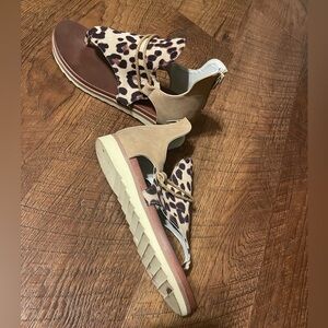 Leopard sandles